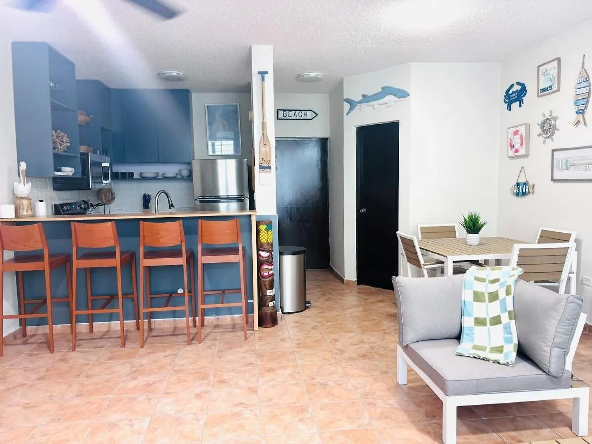 Steps From Stunning Beaches, Near El Yunque And Carabali Luquillo Lägenhet